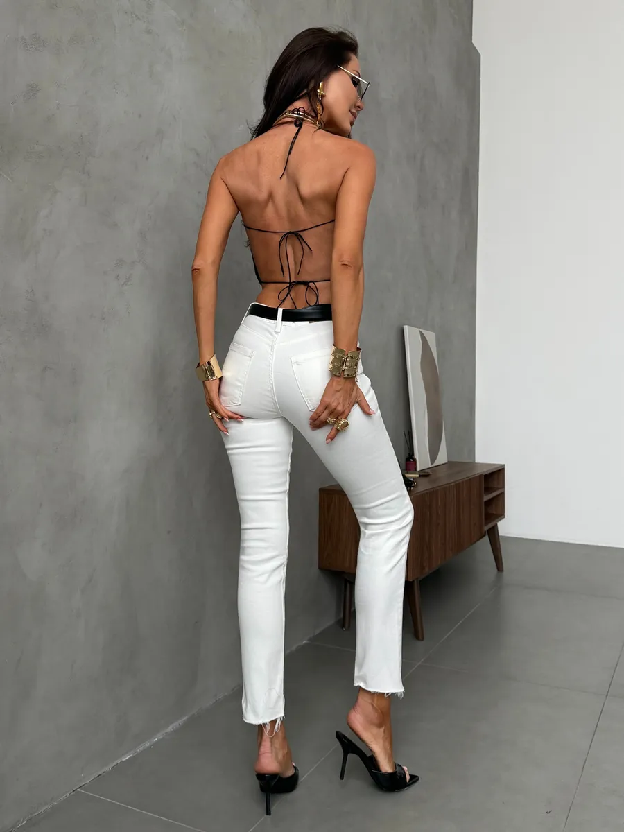 Прямые джинсы скинни укороченные с высокой посадкой