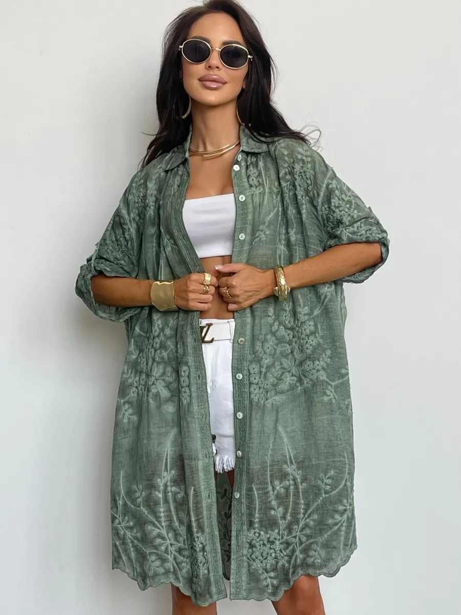 Зеленая летняя удлиненная рубашка оверсайз хлопковая с вышивкой