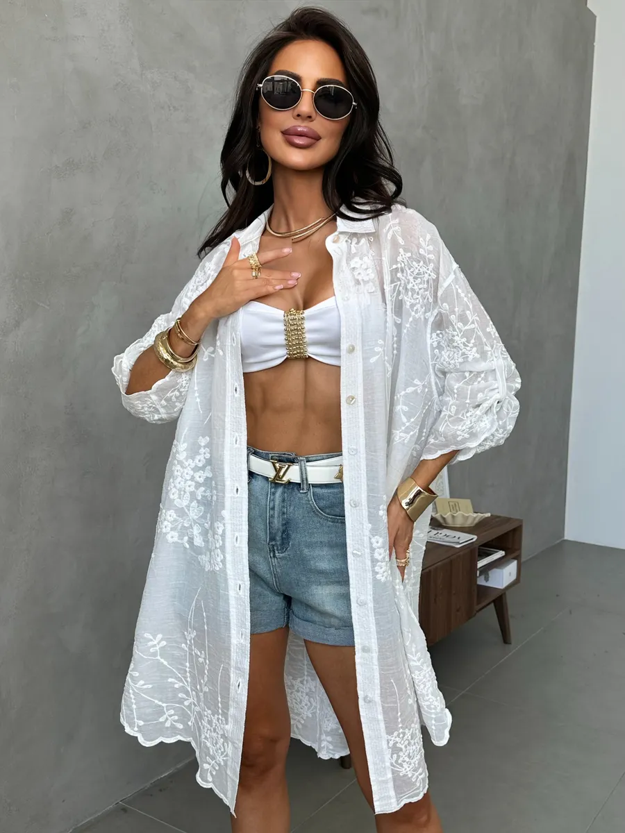 Летняя удлиненная рубашка оверсайз хлопковая с вышивкой