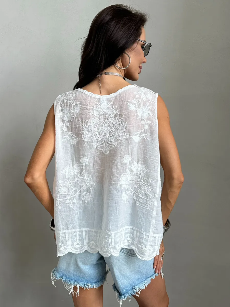 Топ блузка летняя нарядная с вышивкой