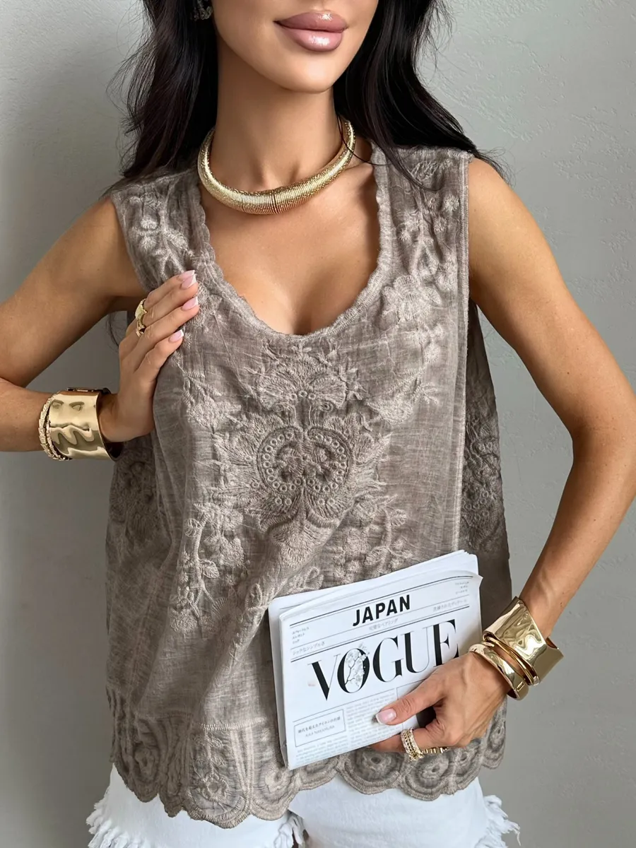 Коричневый топ блузка летняя нарядная с вышивкой