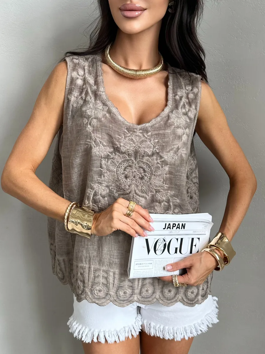 Коричневый топ блузка летняя нарядная с вышивкой