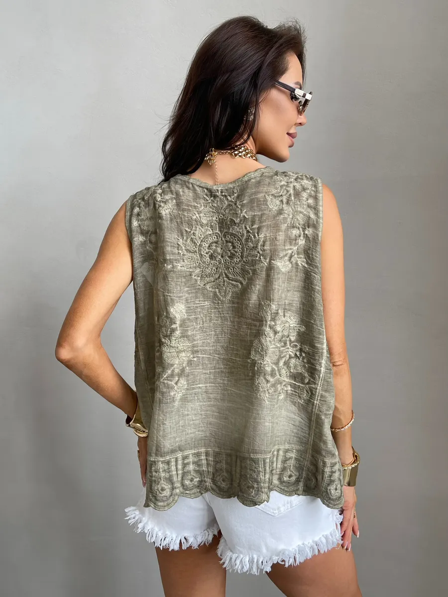 Топ блузка летняя нарядная с вышивкой