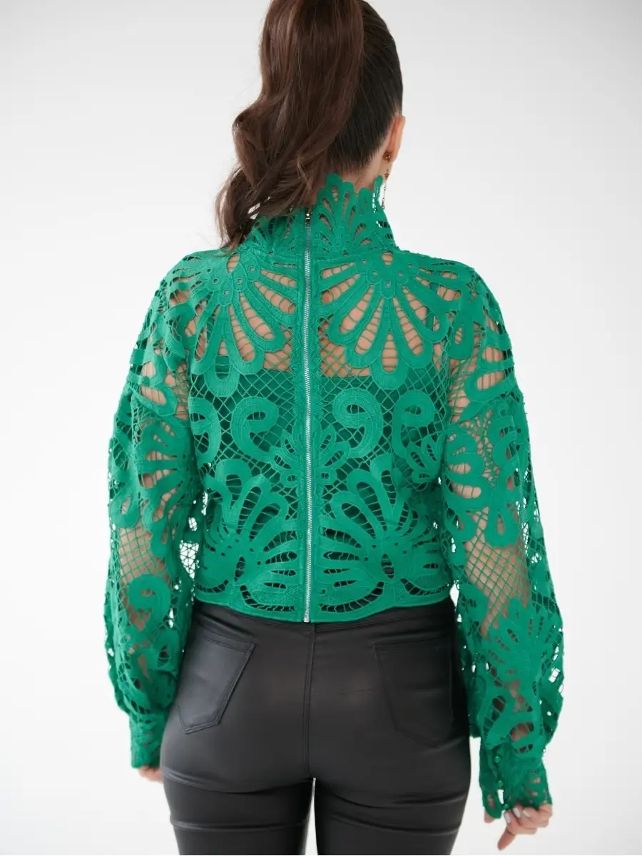 Зеленая блузка рубашка белая с длинным рукавом