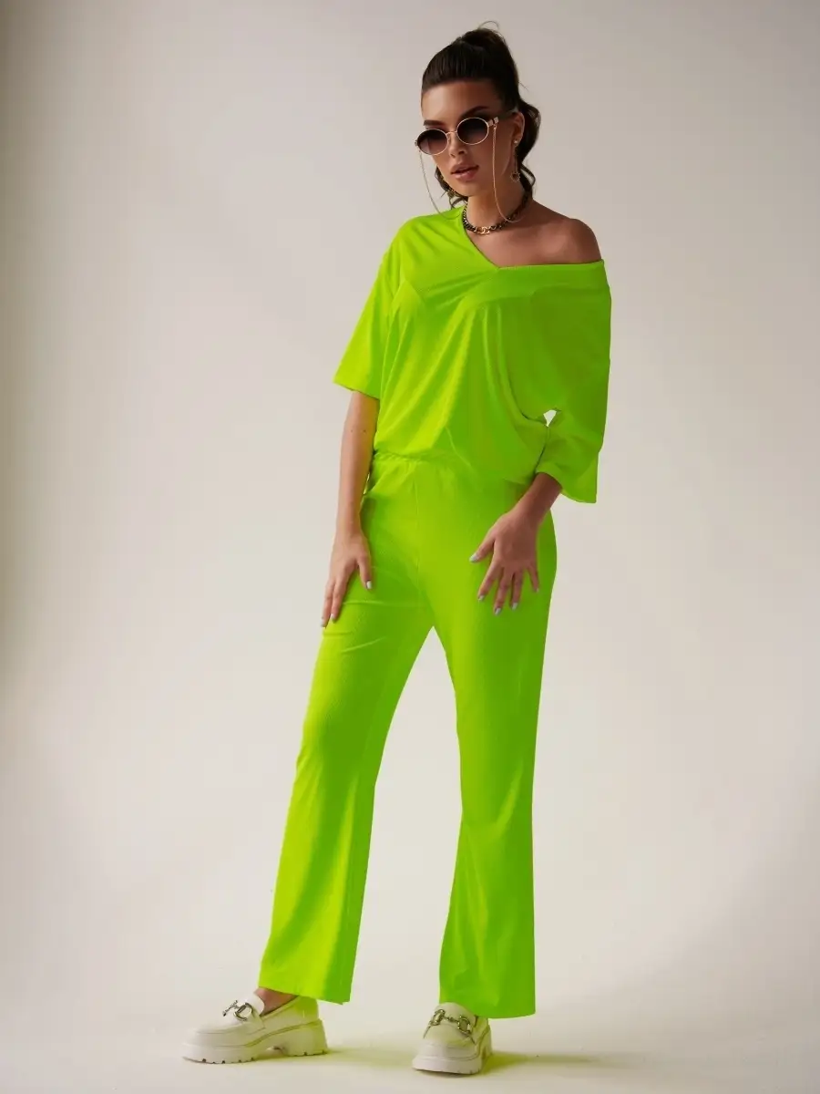 Салатовый женский спортивный костюм футболка хлопок и штаны