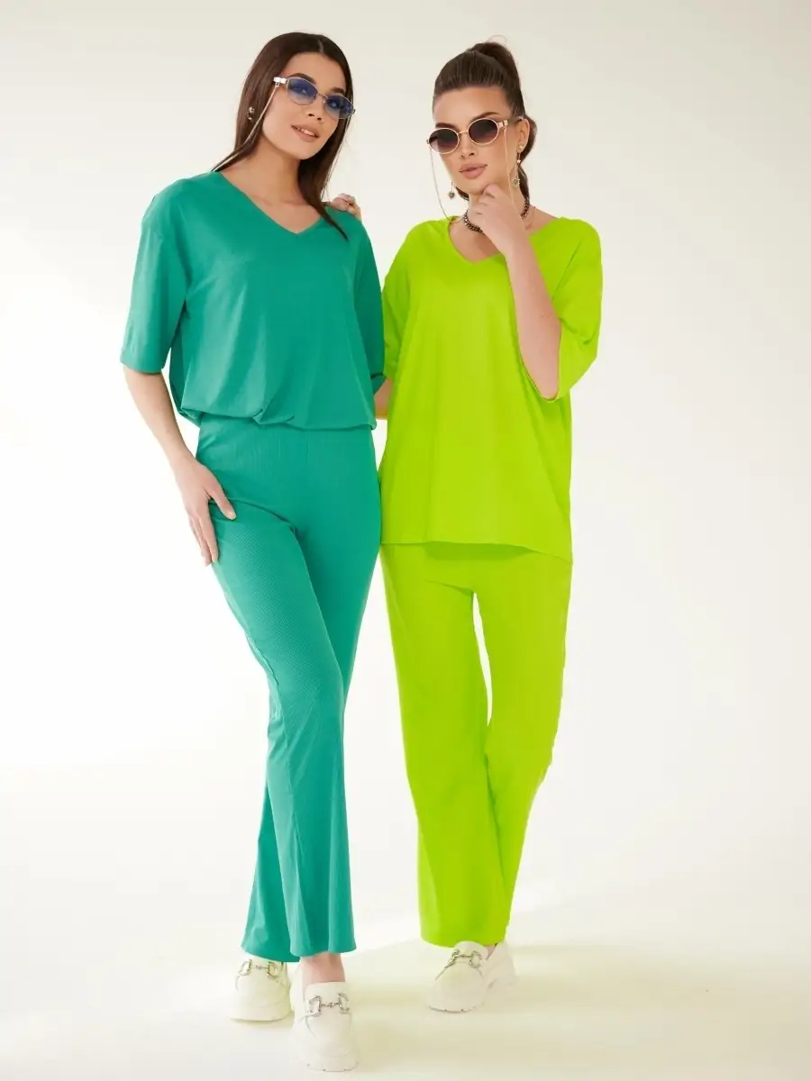 Салатовый женский спортивный костюм футболка хлопок и штаны