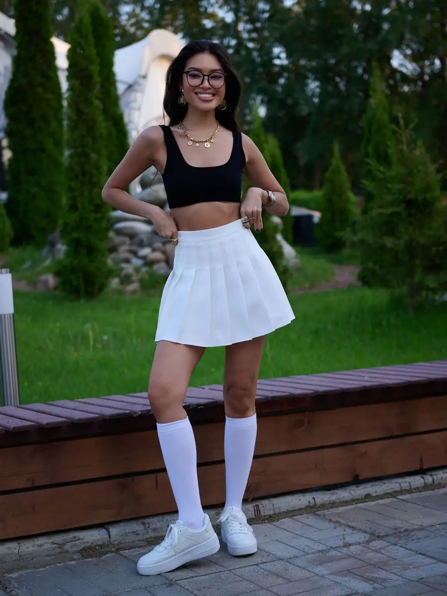 Белая юбка короткая теннисная в складку