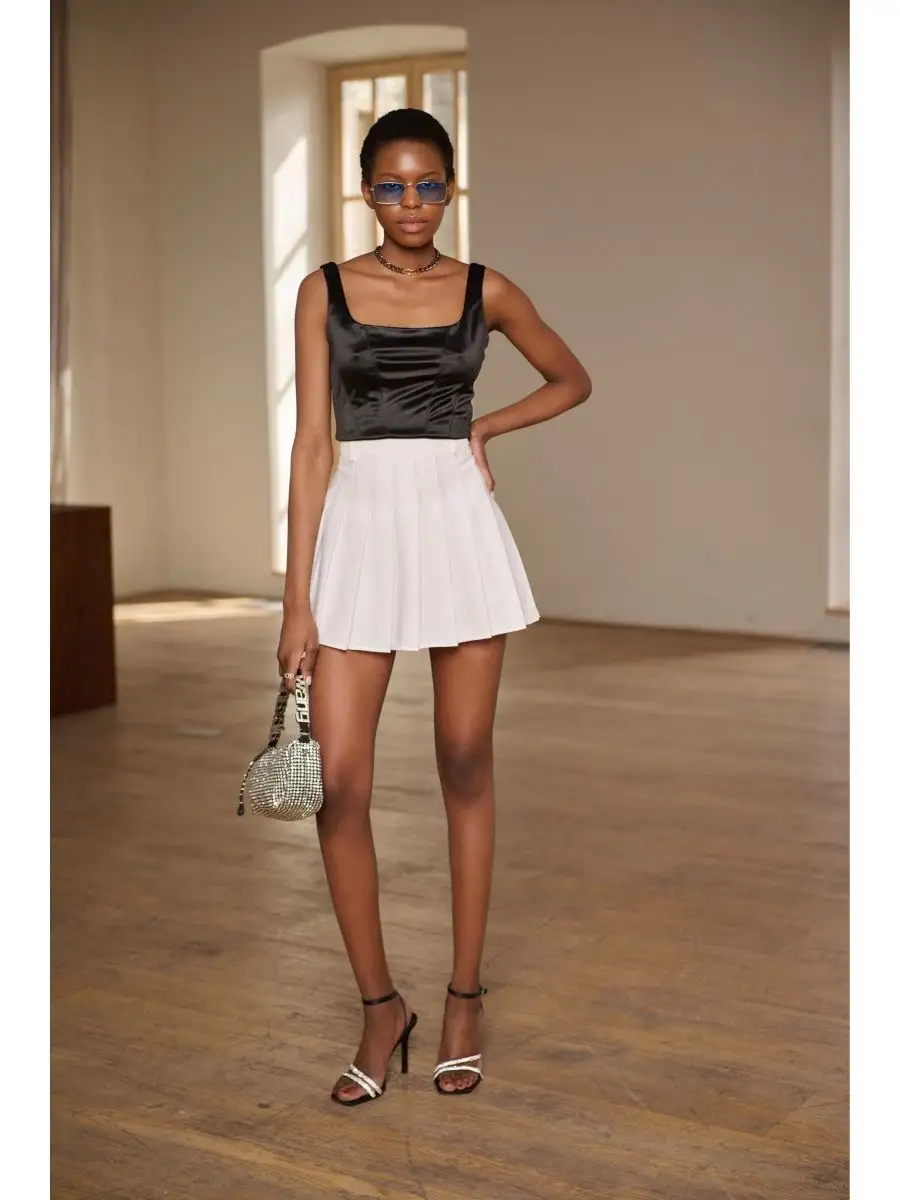 Белая юбка короткая теннисная в складку