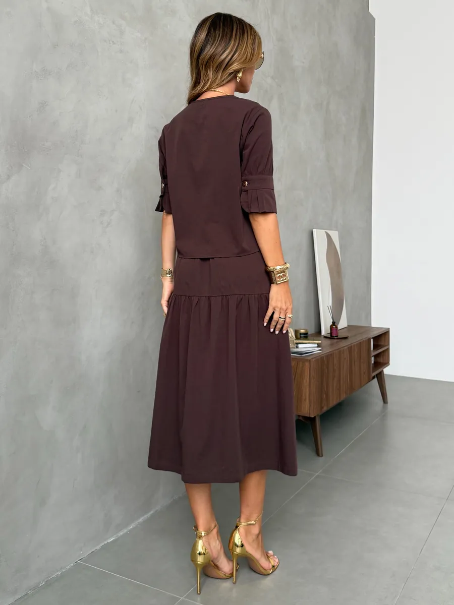 Коричневый летний праздничный костюм с юбкой