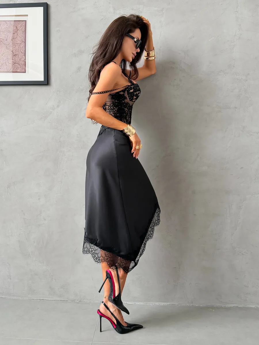 Юбка с кружевом атласная миди