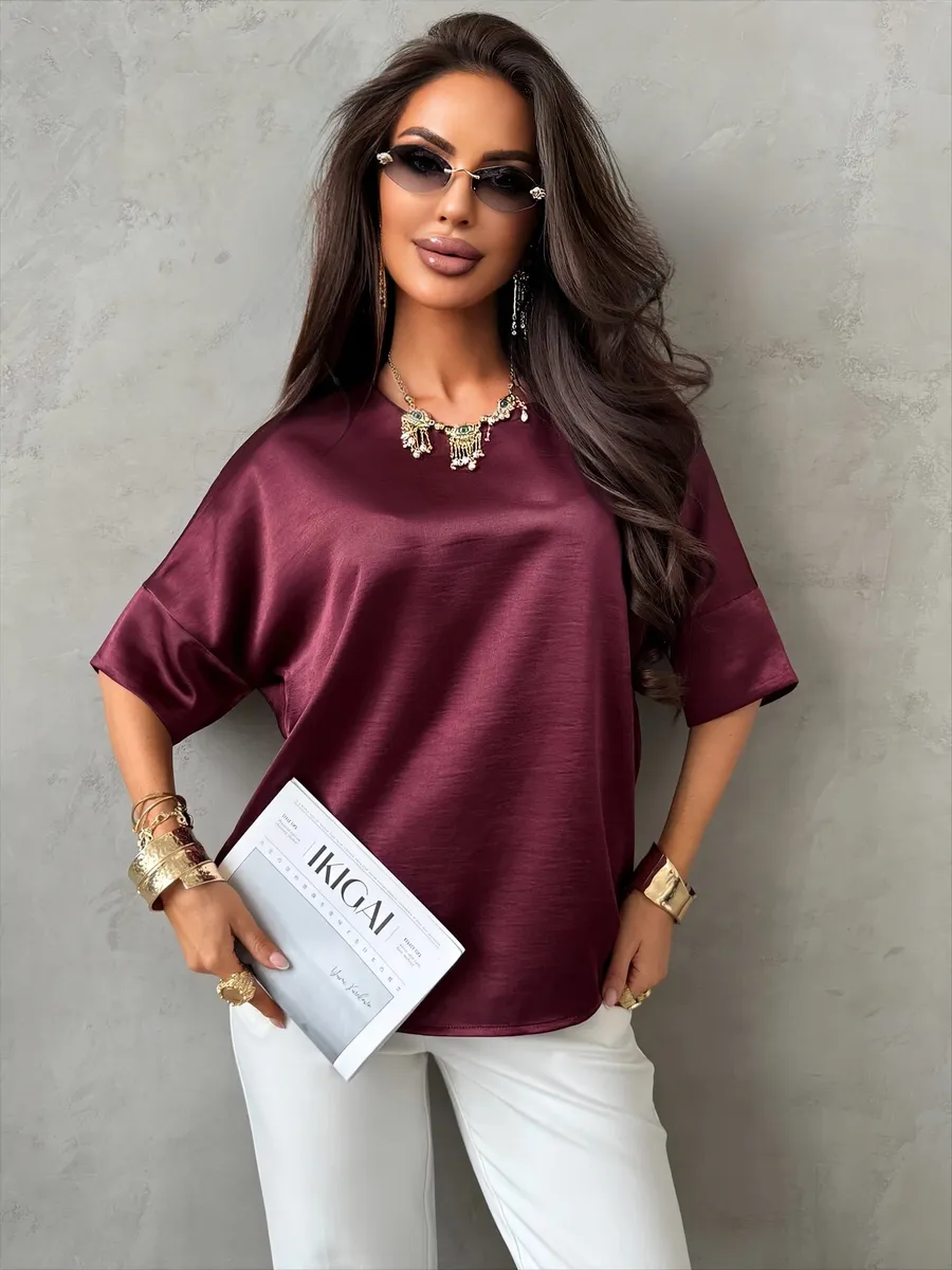 Бордовая легкая летняя блузка атласная