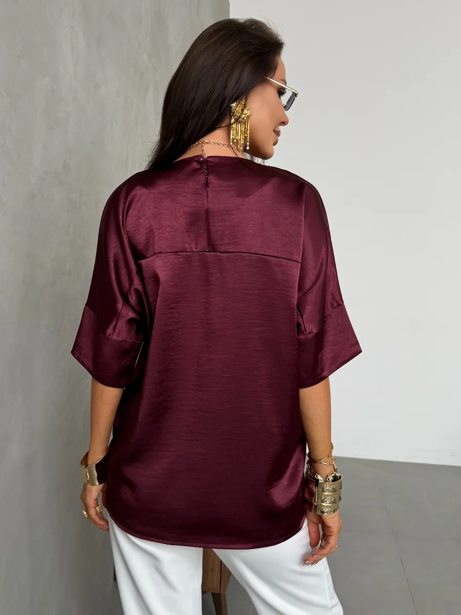 Бордовая легкая летняя блузка атласная