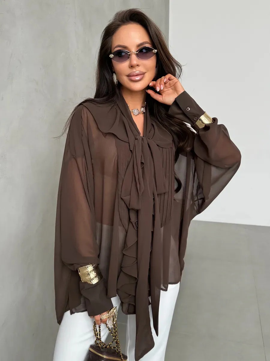 Коричневая нарядная офисная блузка праздничная с рюшами
