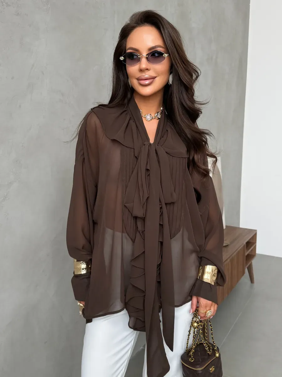 Коричневая нарядная офисная блузка праздничная с рюшами