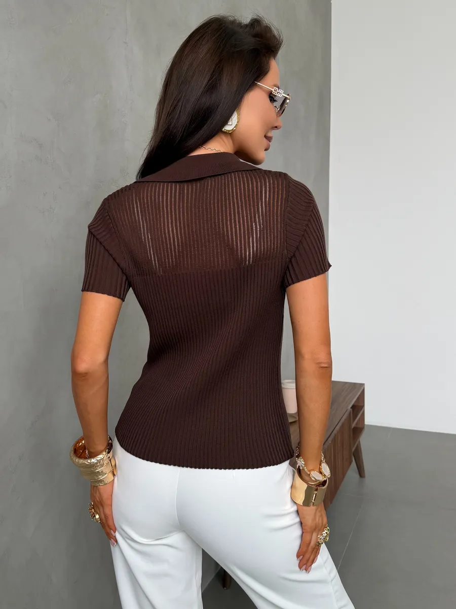 Коричневая офисная кофта поло обтягивающая