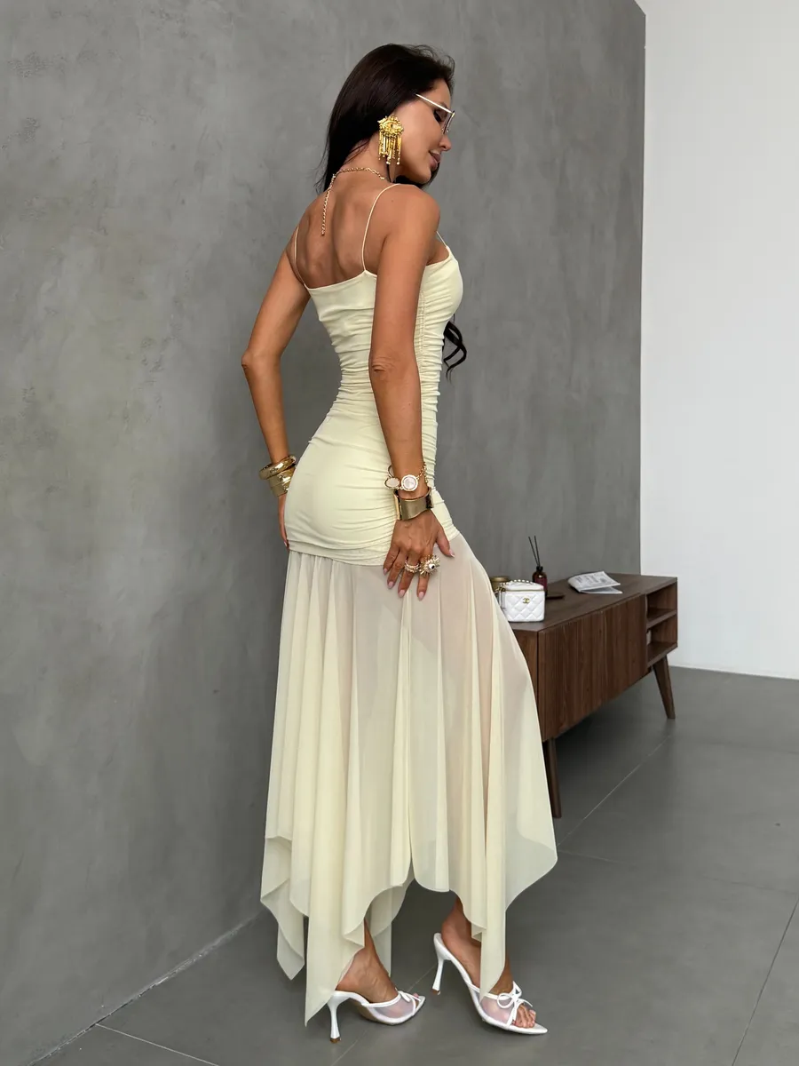 Желтое праздничное вечернее платье летнее на выпускной