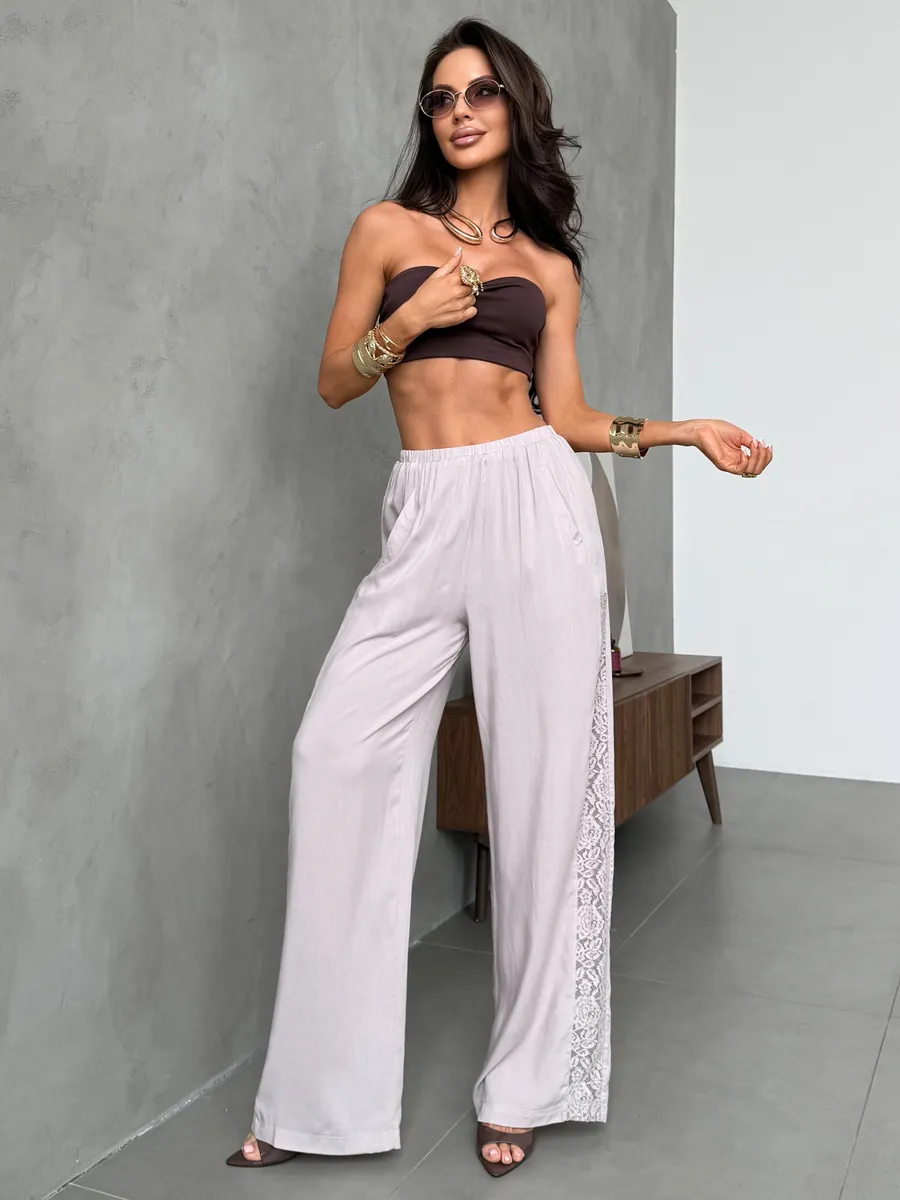 Легкие летние брюки палаццо на резинке