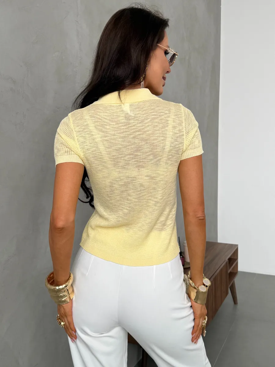 Желтая кофта поло обтягивающая