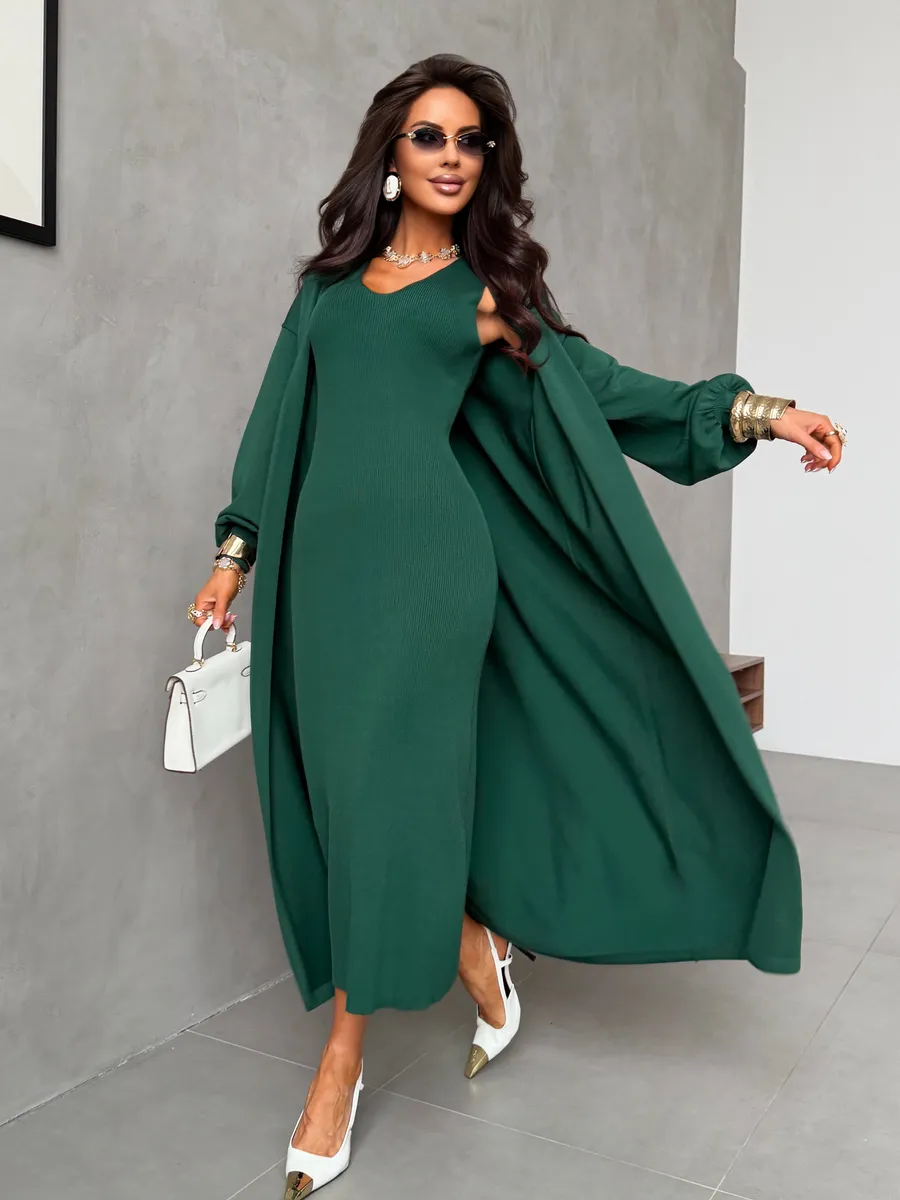 Зеленый костюм трикотажный праздничный двойка