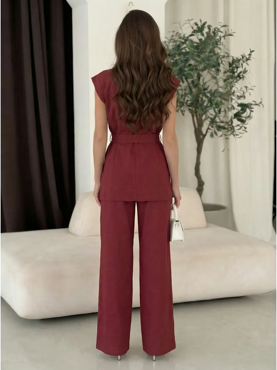 Бордовый костюм брючный летний праздничный с жилеткой