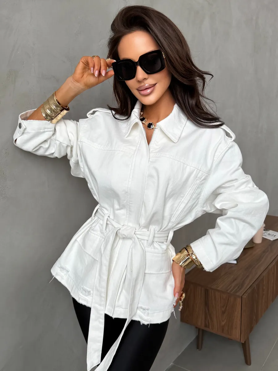 Белая джинсовая куртка весенняя