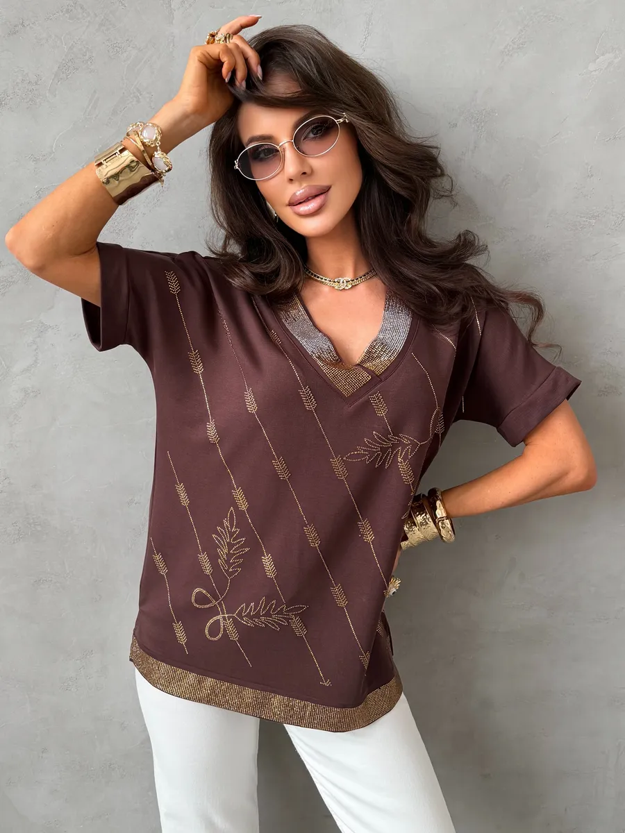 Коричневая нарядная кофта больших размеров со стразами