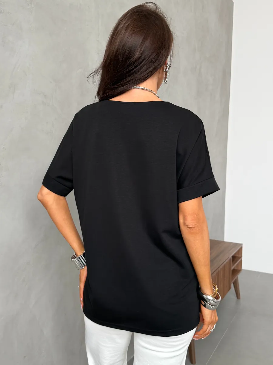 Черная нарядная кофта больших размеров со стразами