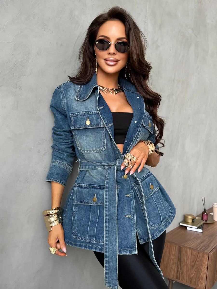 Джинсовая демисезонная куртка весенняя