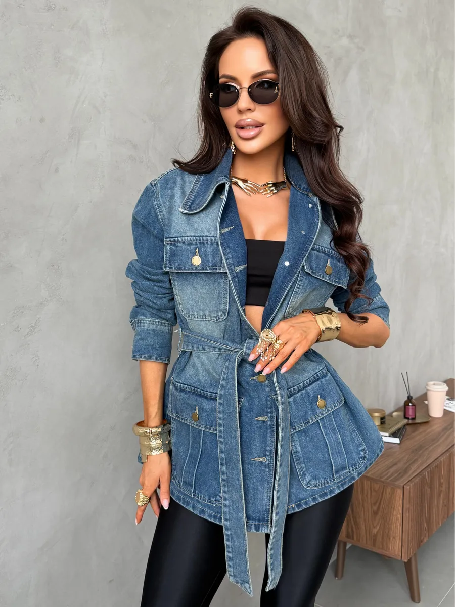 Джинсовая демисезонная куртка весенняя