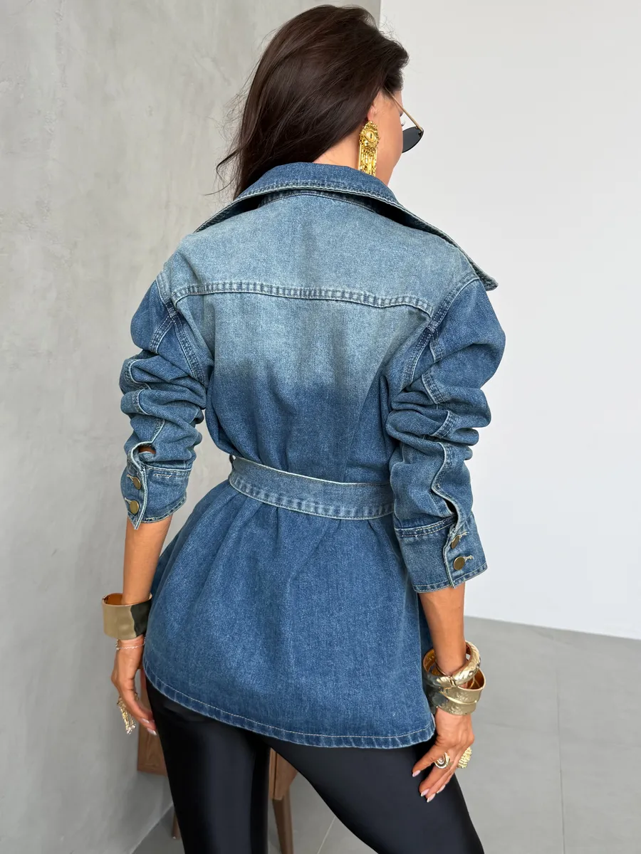 Джинсовая демисезонная куртка весенняя