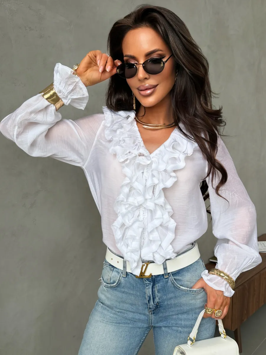 Белая летняя нарядная блузка офисная с рюшами и воланами