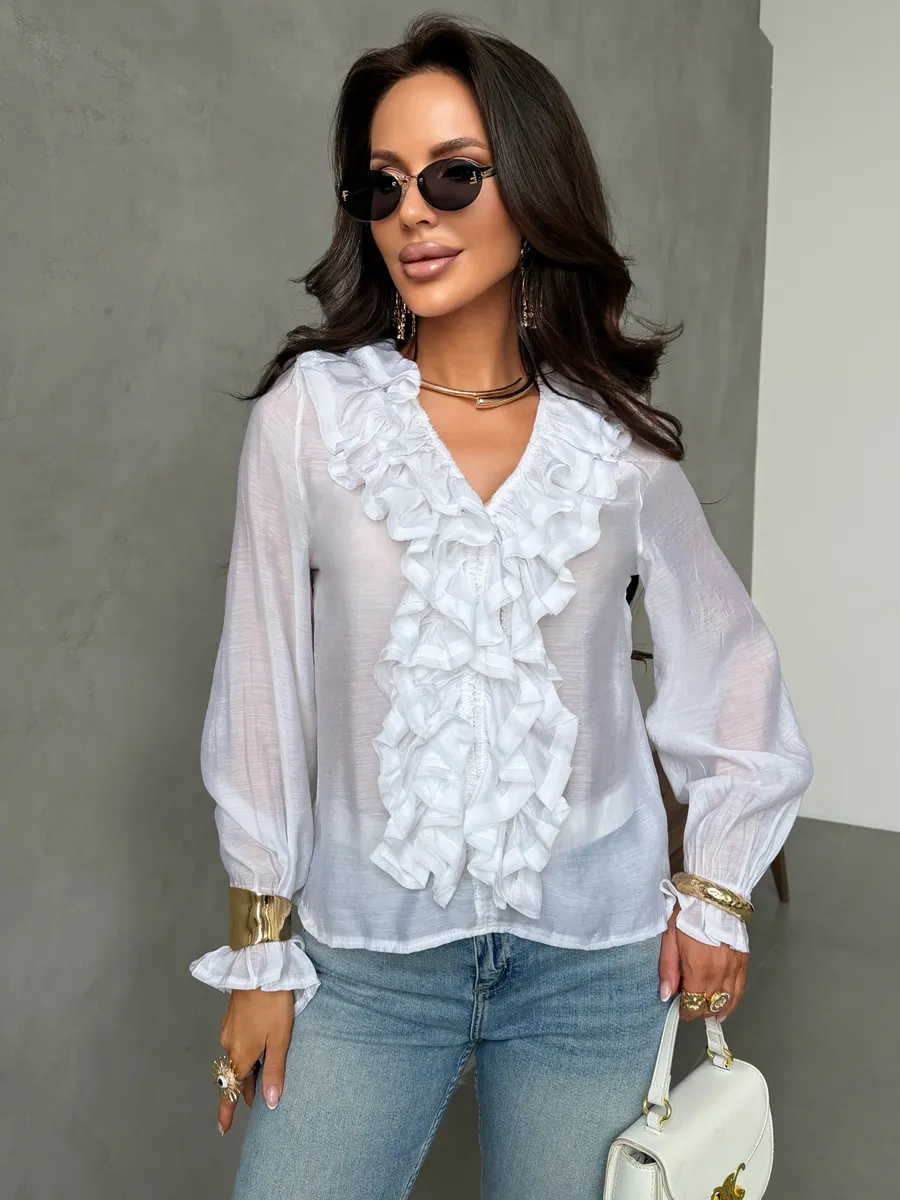 Белая летняя нарядная блузка офисная с рюшами и воланами