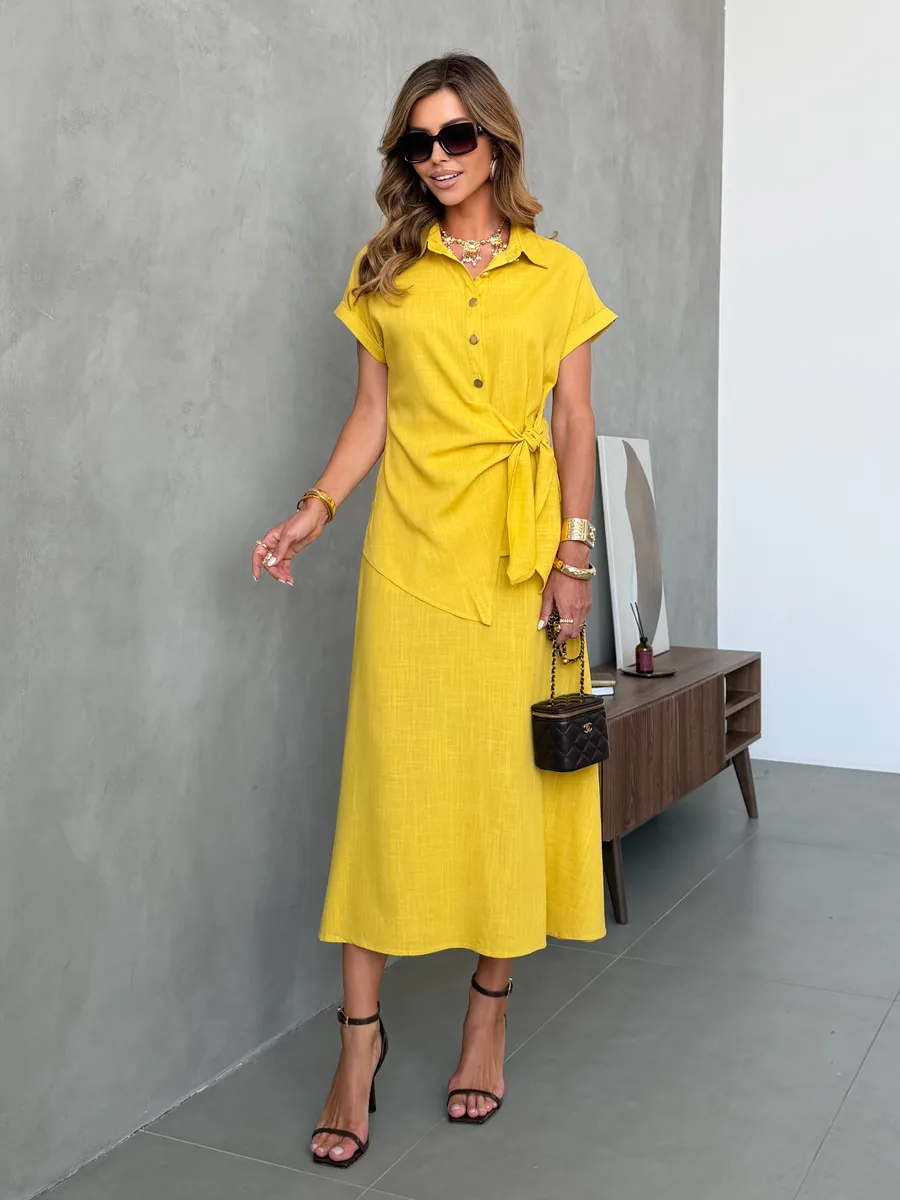 Желтый летний праздничный костюм с юбкой льняной