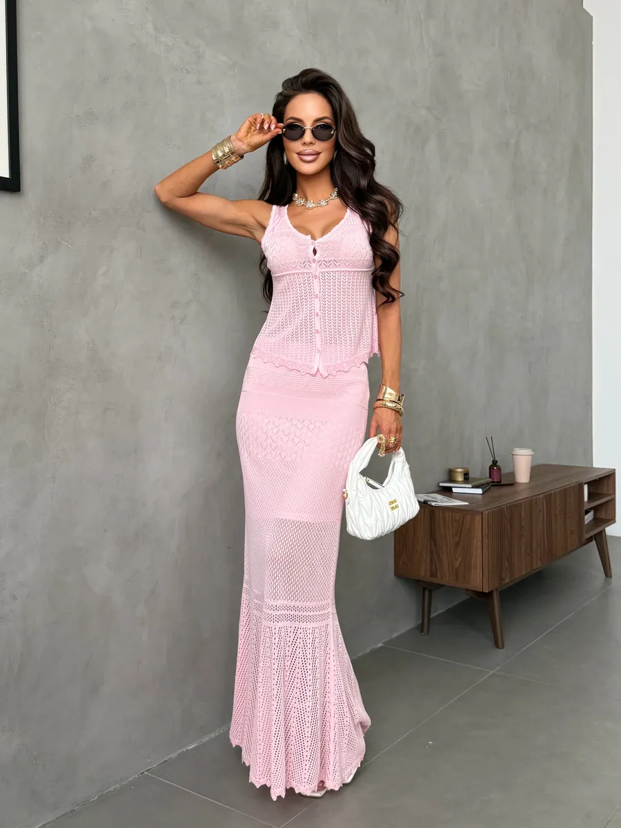 Розовый костюм с юбкой вязаный летний