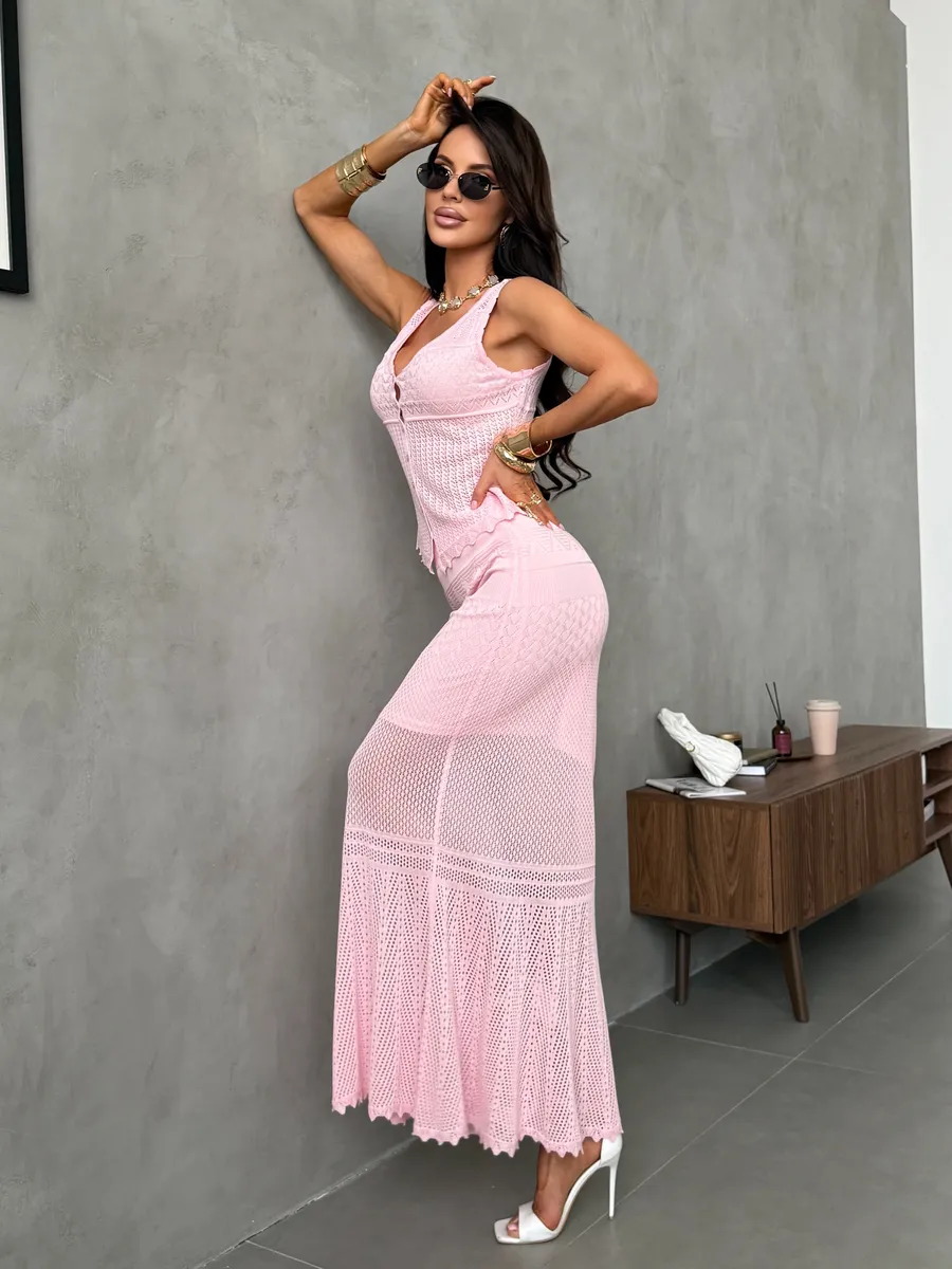 Розовый костюм с юбкой вязаный летний