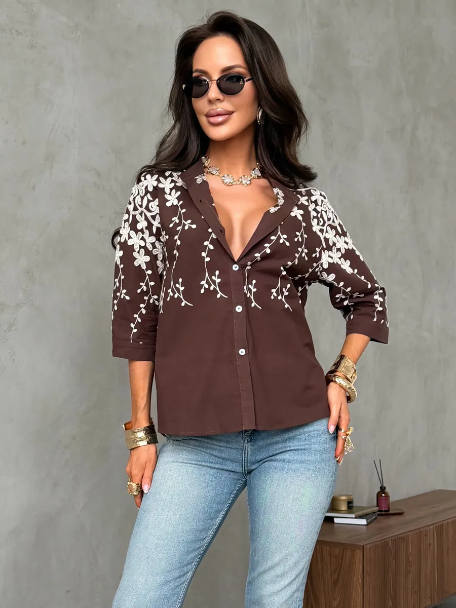 Коричневая блузка рубашка нарядная летняя с вышивкой