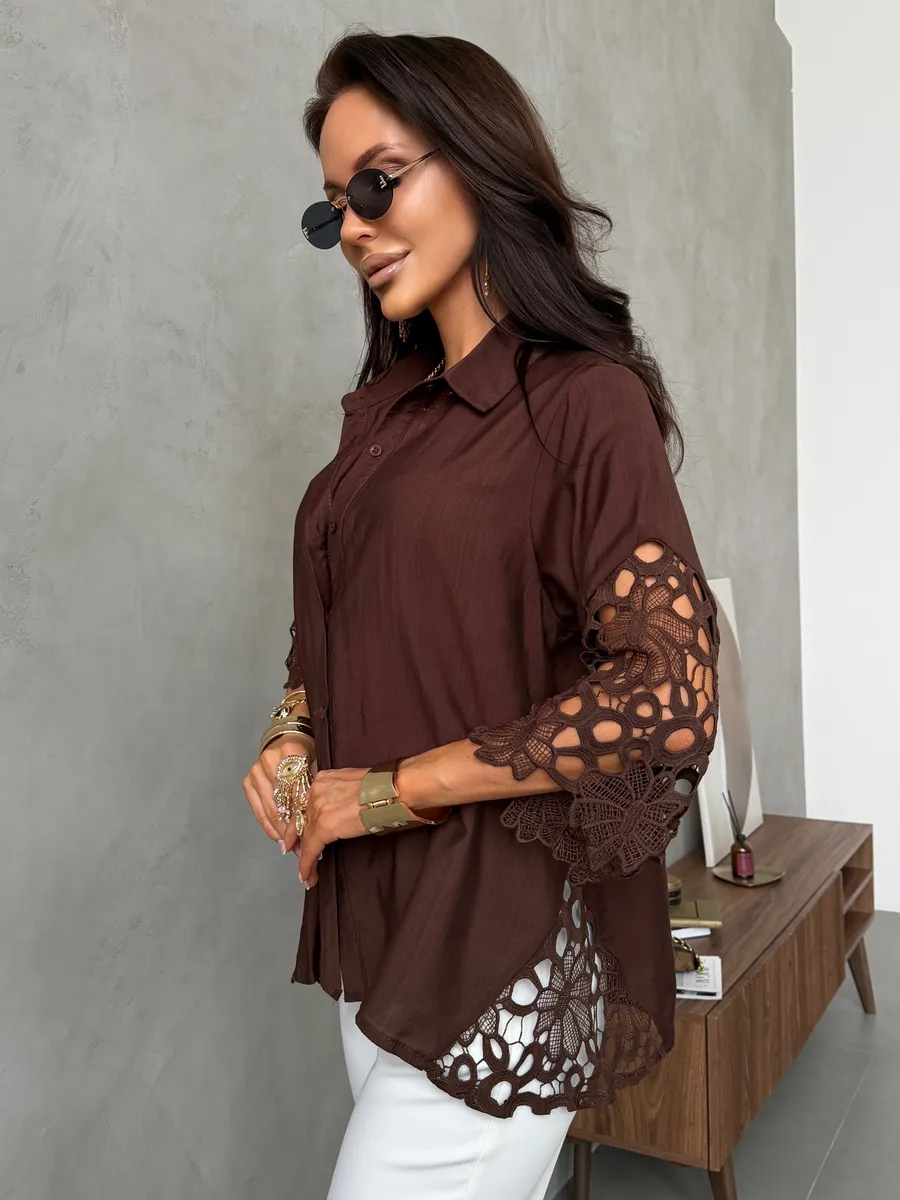 Коричневая блузка нарядная праздничная с ажурными рукавами
