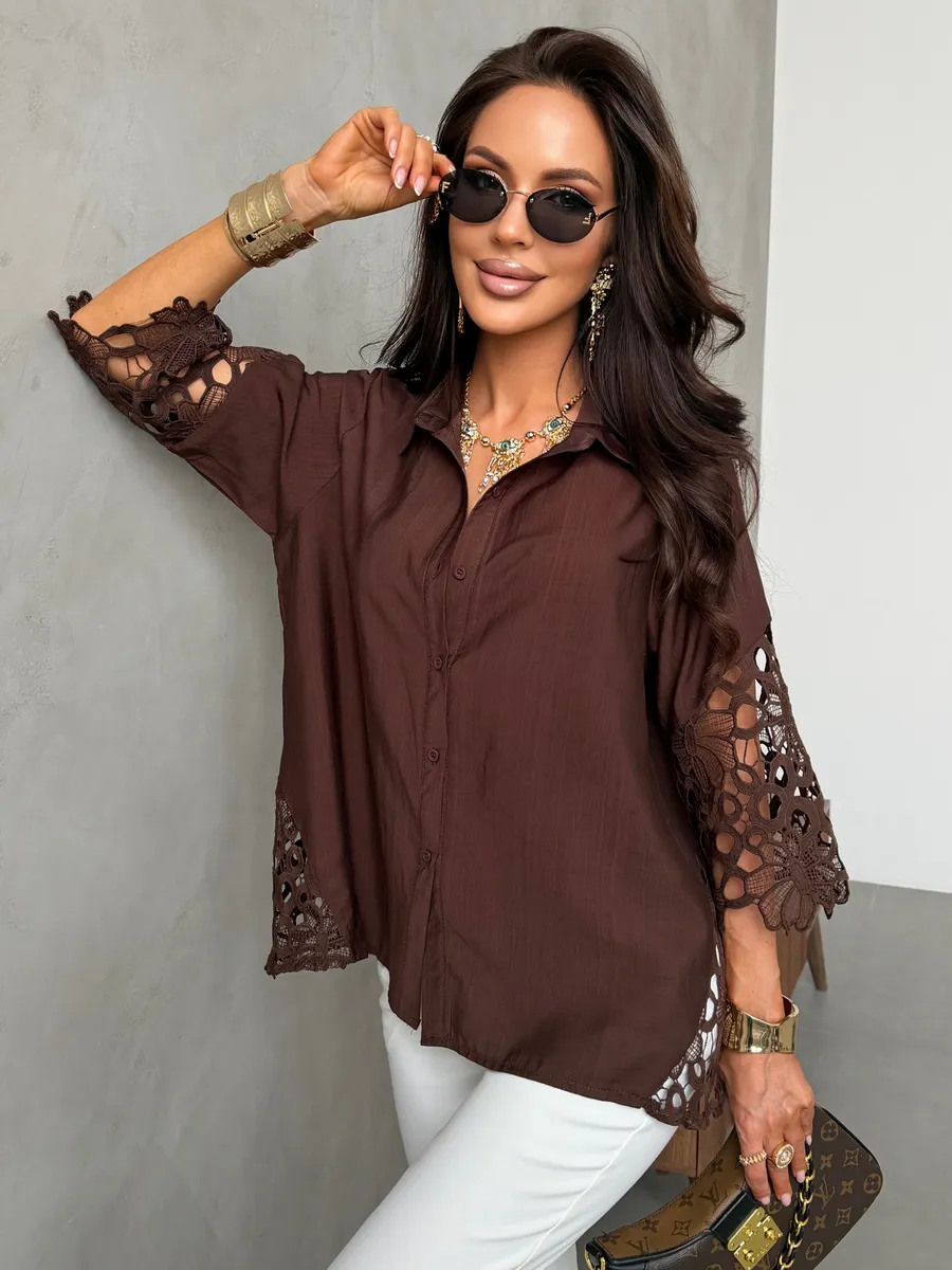 Коричневая блузка нарядная праздничная с ажурными рукавами