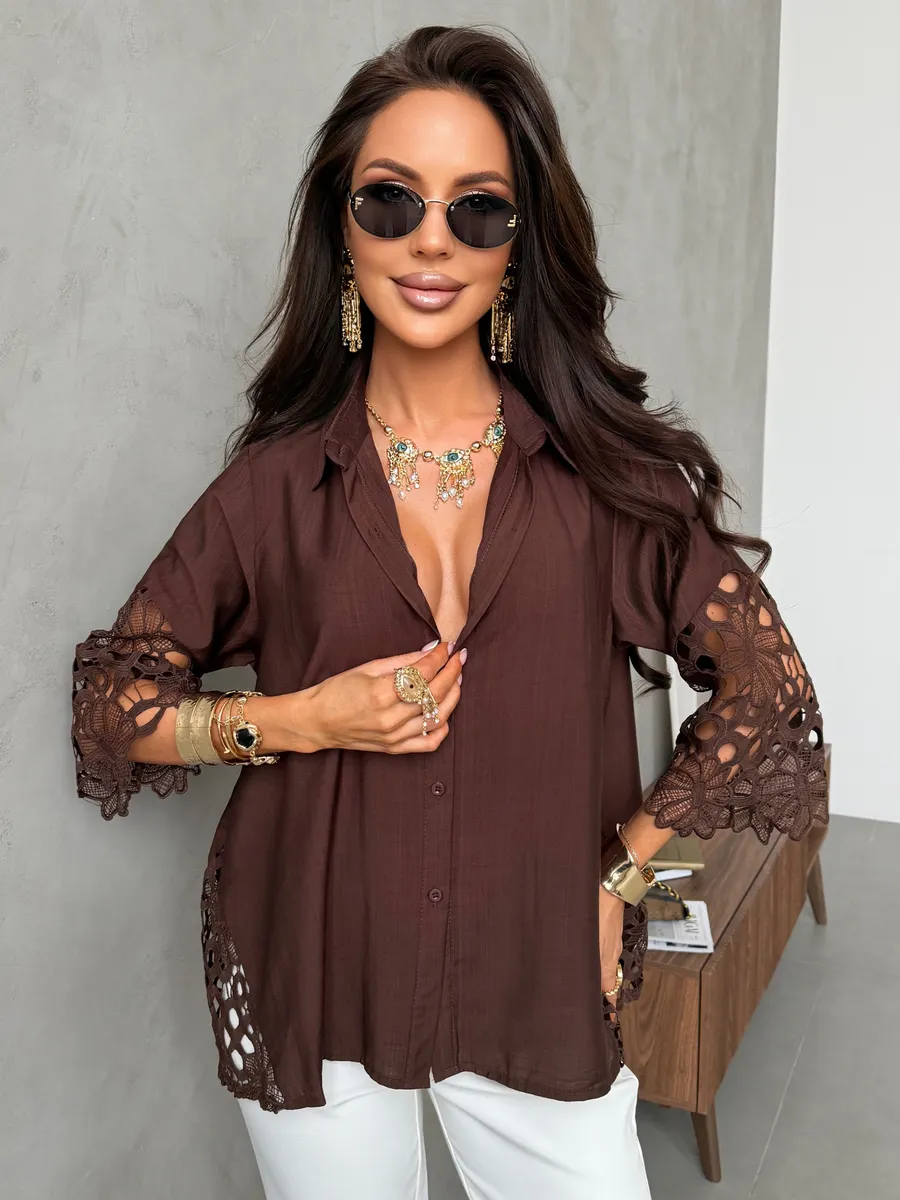 Коричневая блузка нарядная праздничная с ажурными рукавами
