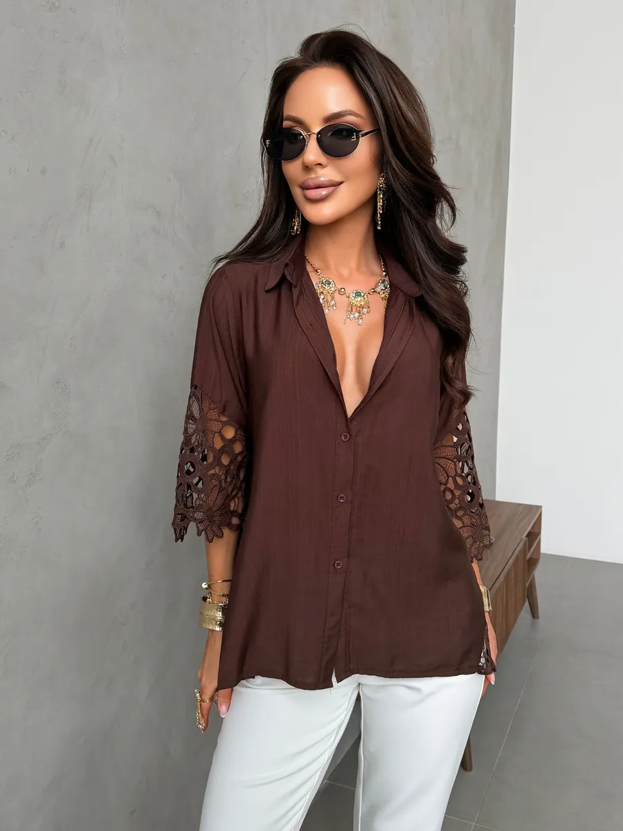 Коричневая блузка нарядная праздничная с ажурными рукавами
