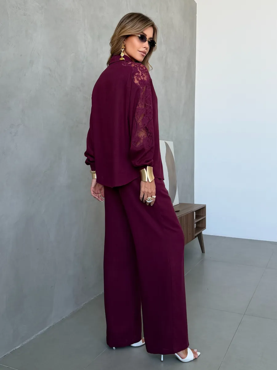 Нарядный костюм летний льняной с брюками палаццо и рубашкой