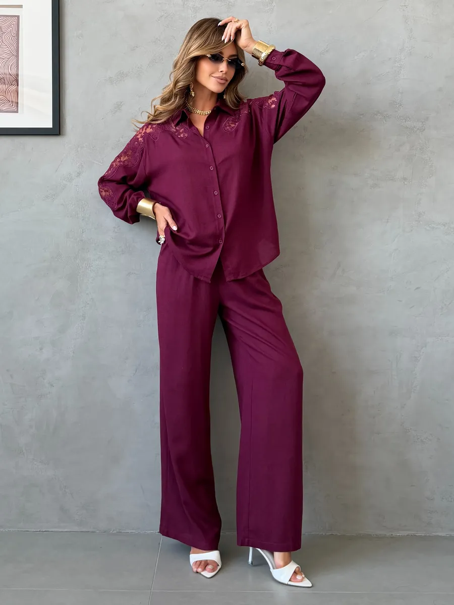 Нарядный костюм летний льняной с брюками палаццо и рубашкой