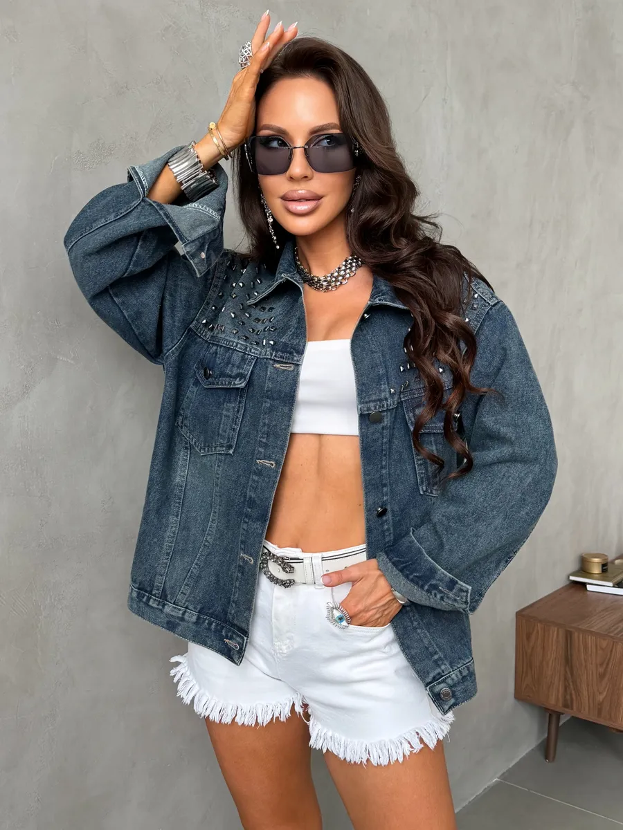 Синяя джинсовая куртка рубашка весенняя