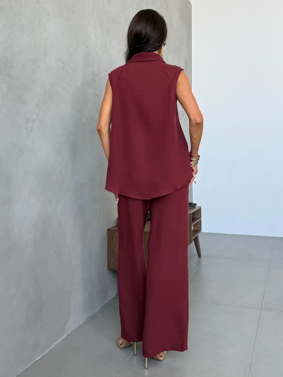 Бордовый летний костюм с рубашкой жилеткой и брюками палаццо