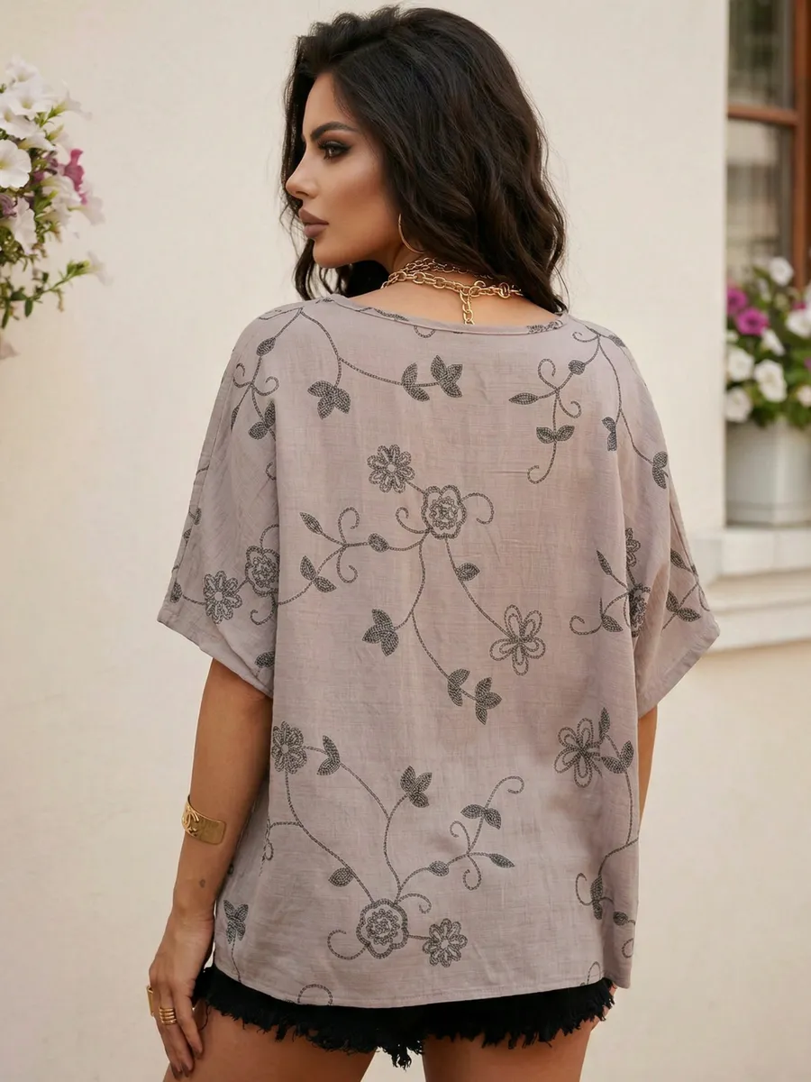 Капучино летняя нарядная блузка больших размеров с цветочным принтом
