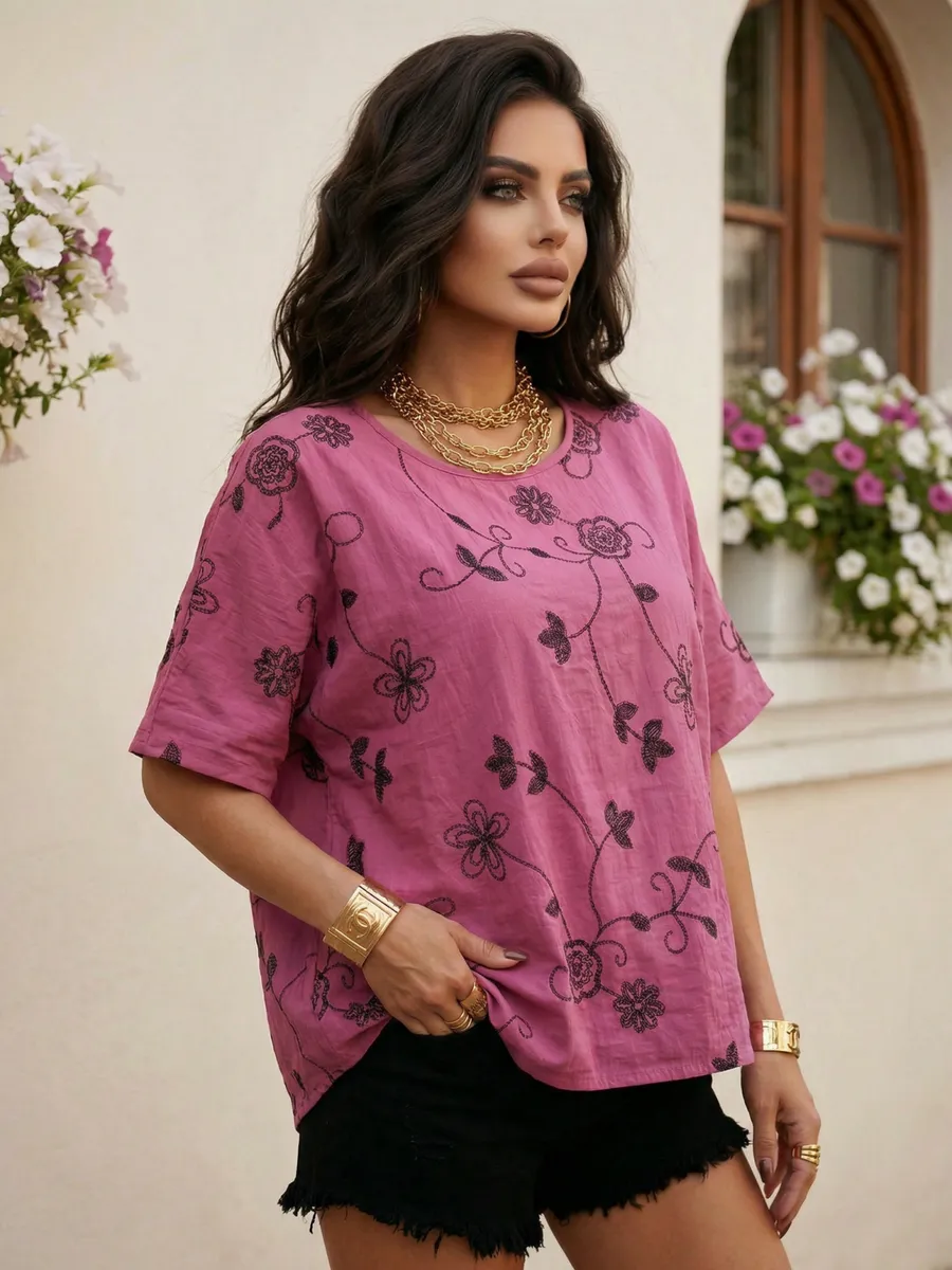 Фуксия летняя нарядная блузка больших размеров с цветочным принтом