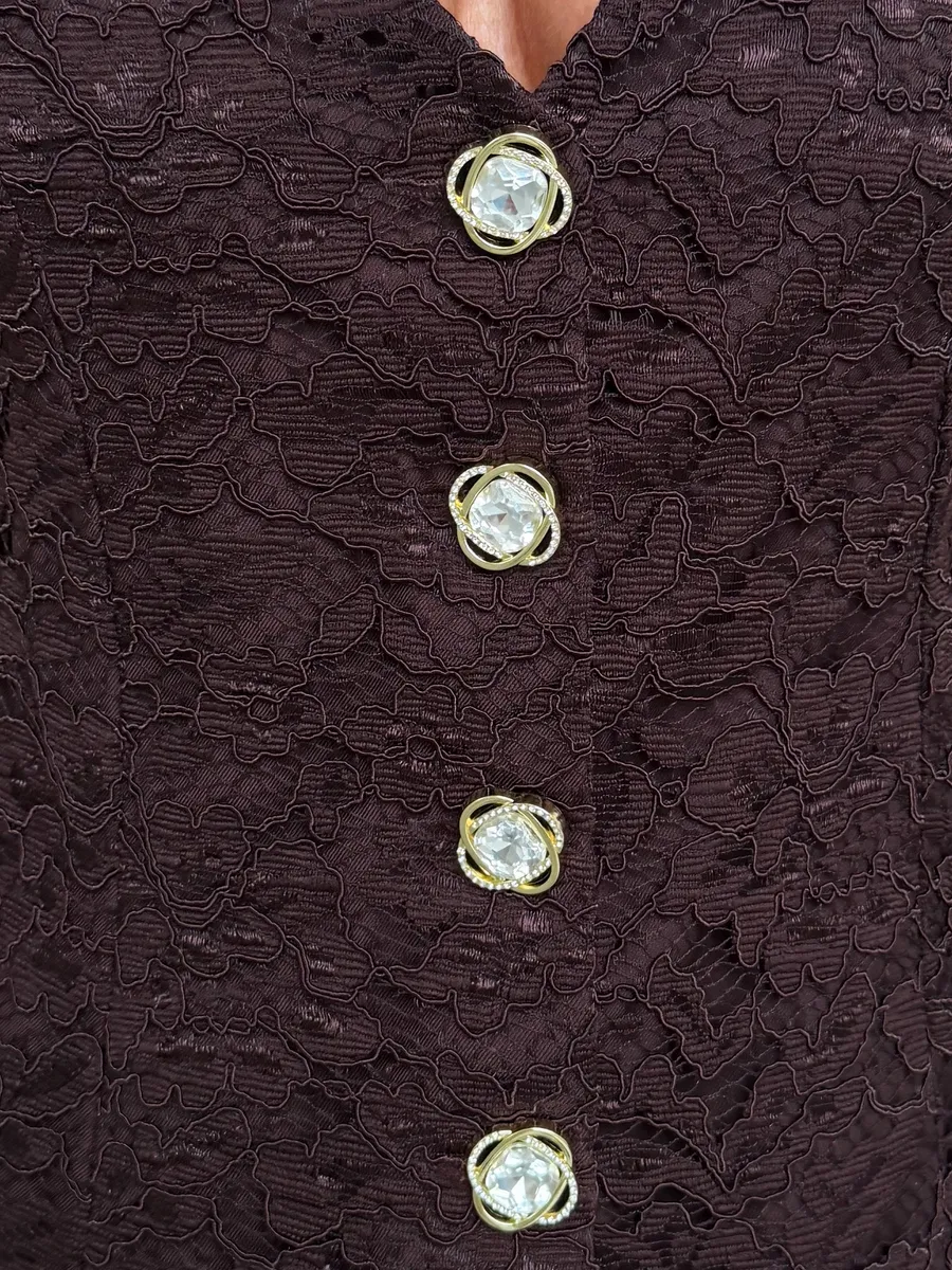 Коричневый летний костюм кружевной с жилеткой и брюками палаццо