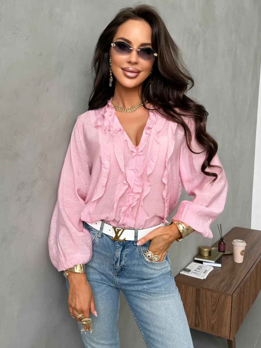 Розовая блузка нарядная офисная с рюшами и воланами