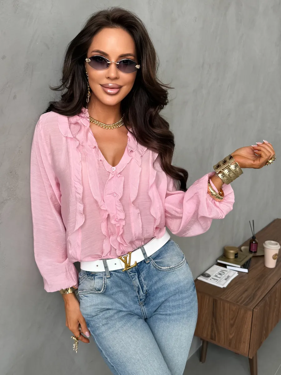 Розовая блузка нарядная офисная с рюшами и воланами