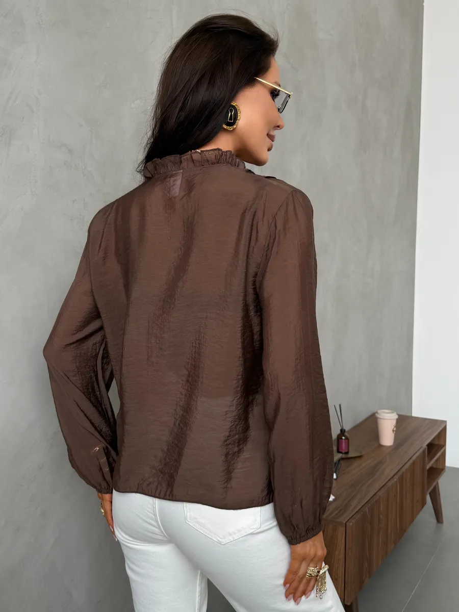 Коричневая блузка нарядная офисная с рюшами и воланами